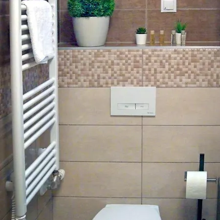 Victoria Apartment *
